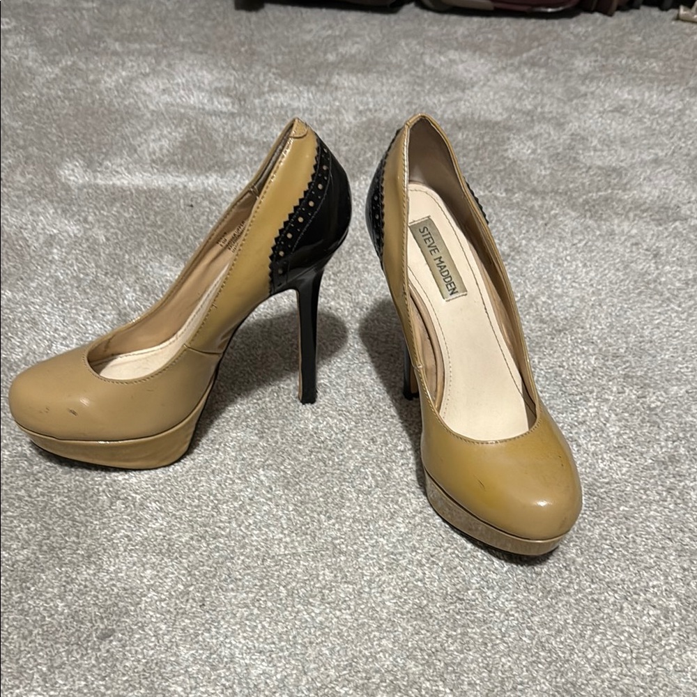 Steve Madden Tan and Black Stiletto Heels